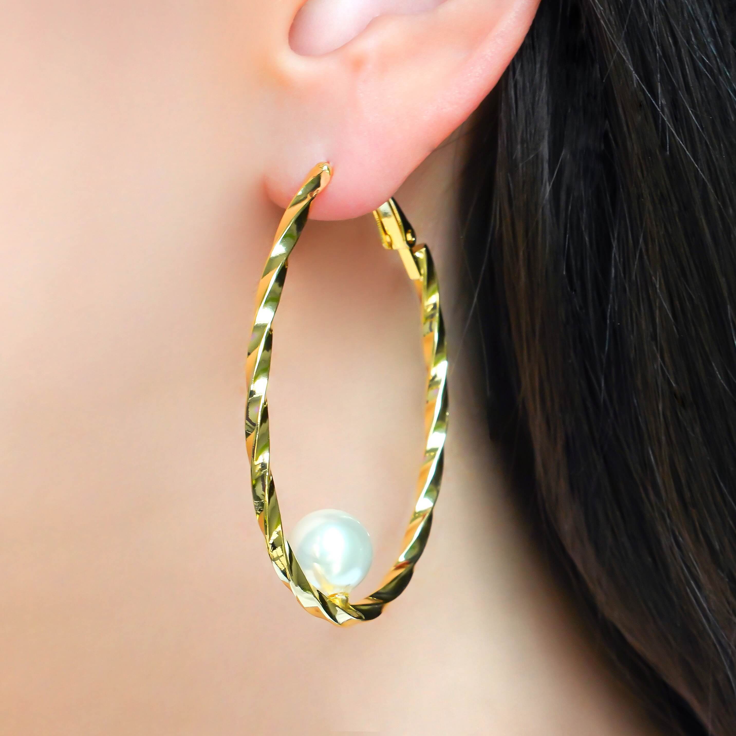 CC00059 Earrings Brass with pearls, 18 carat gold plated