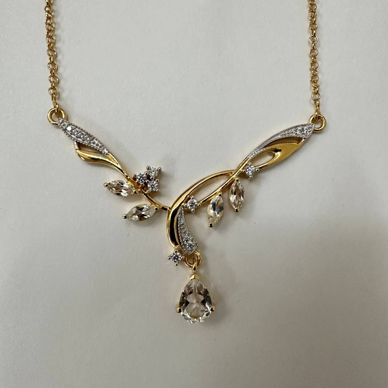 SZ16234 Necklace Sterling Silver 925 White Topaz Fyanite (Gold Plated)