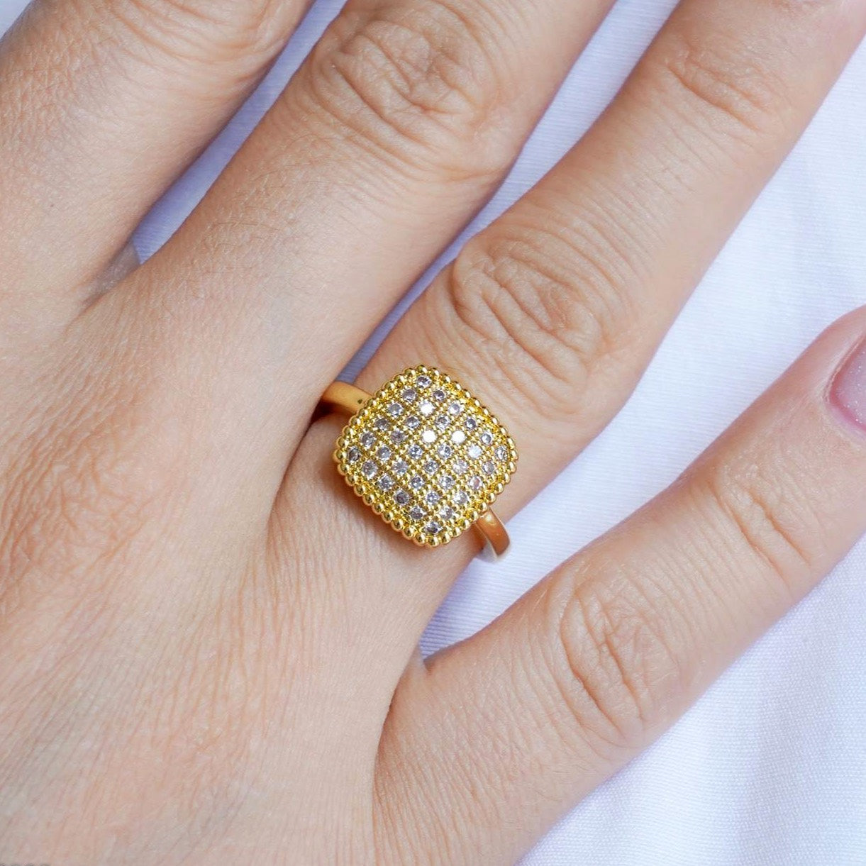 CC01298 Ring 18K oltin qoplamali mis kubik sirkon