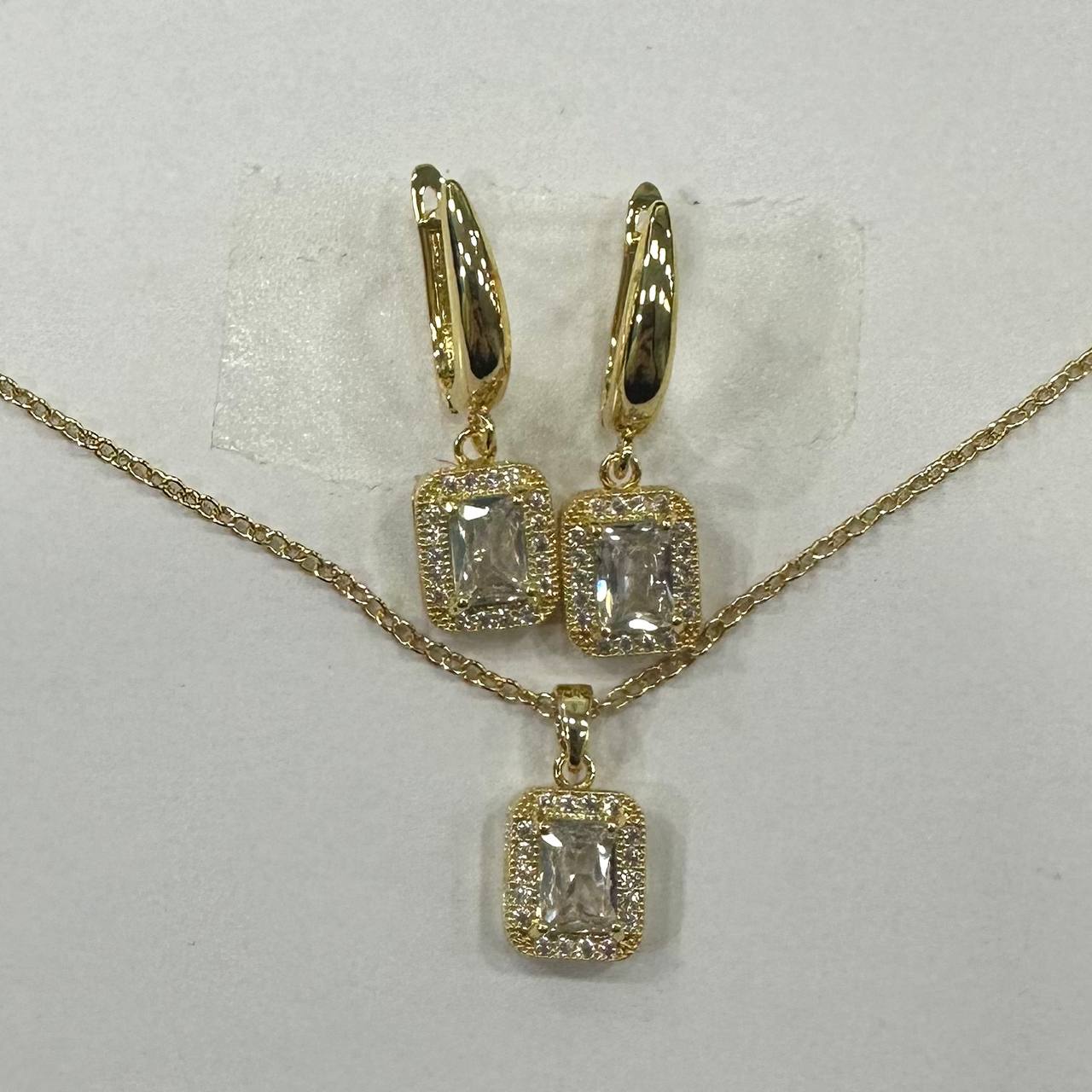 CC02244 Set 18K Yellow Gold Plated Copper Crystal