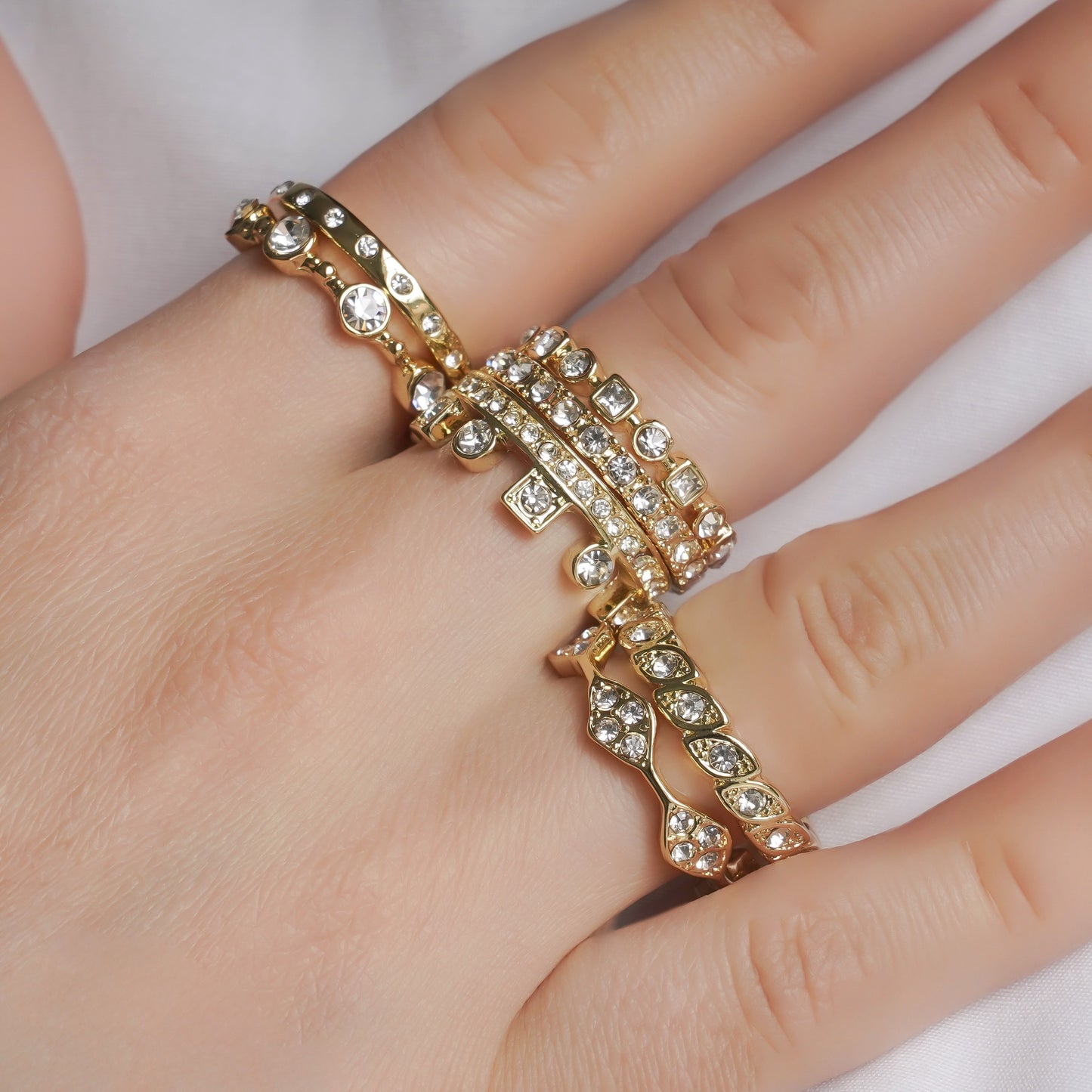 CC02352 Ring 18K sariq oltin bilan qoplangan qotishma Rhinestone Linde