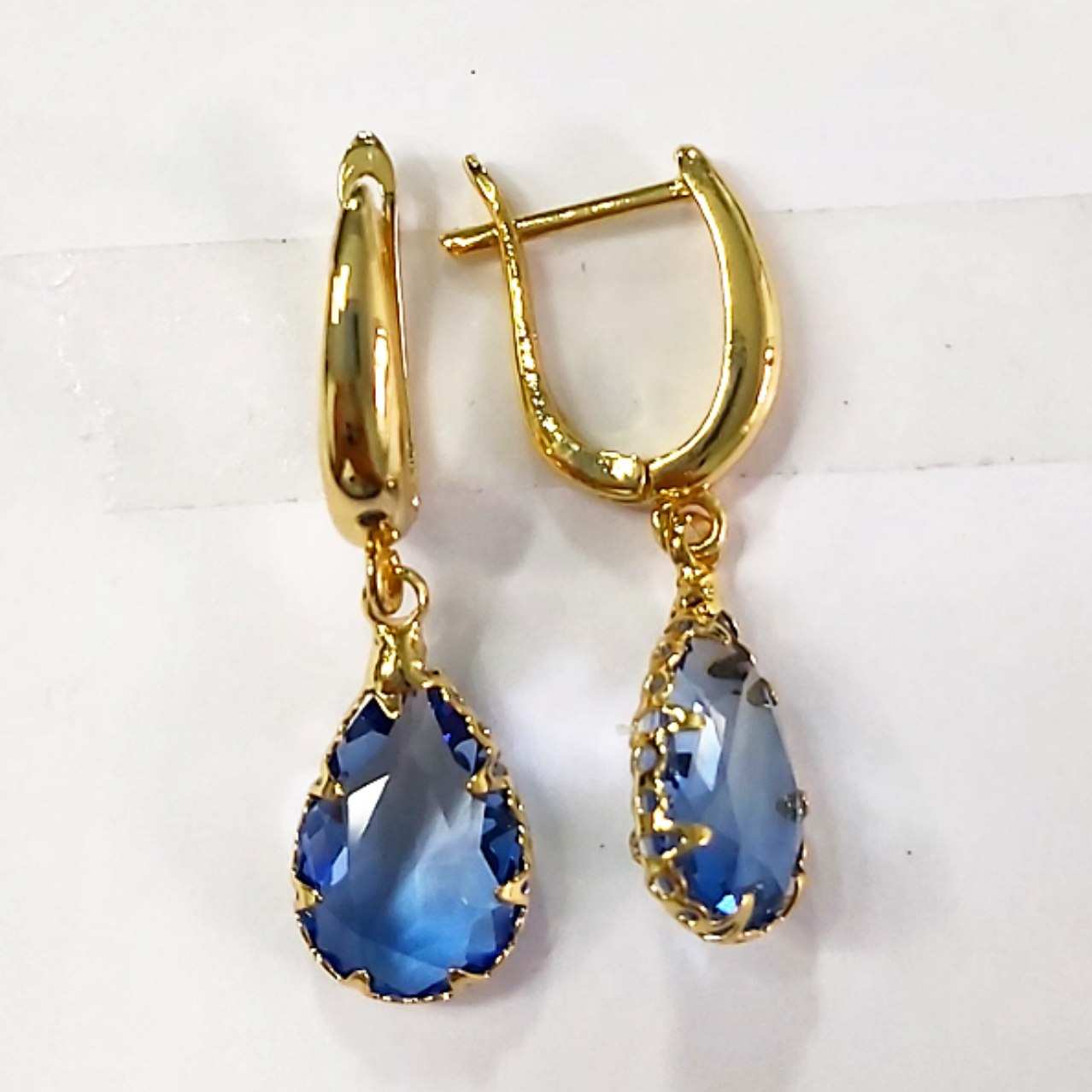 CC02079 Earrings 18K Gold Plated Copper Crystal