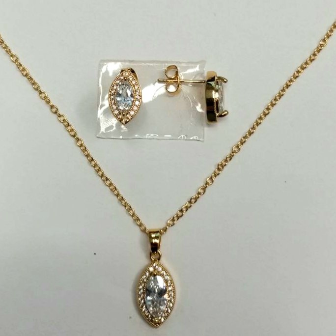 CC02044 Set 18K Yellow Gold Plated Copper Crystal