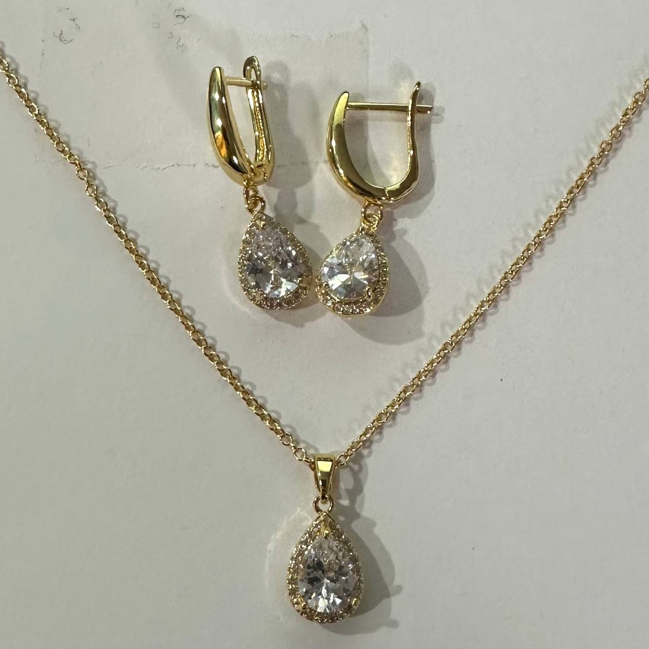 CC02239 Set 18K Yellow Gold Plated Copper Crystal