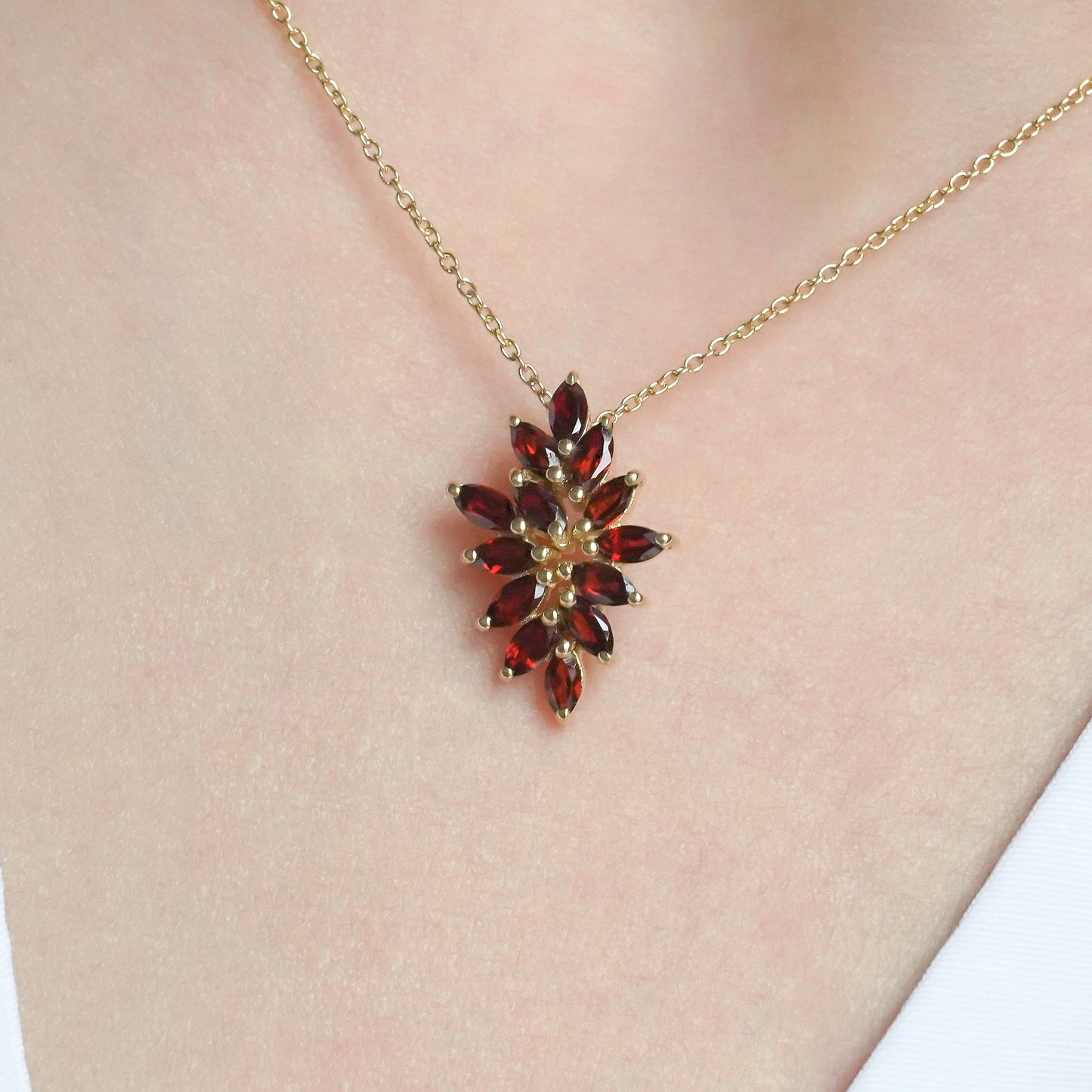 SZ16833 Necklace Silver 925 Garnet (Gold Plated)