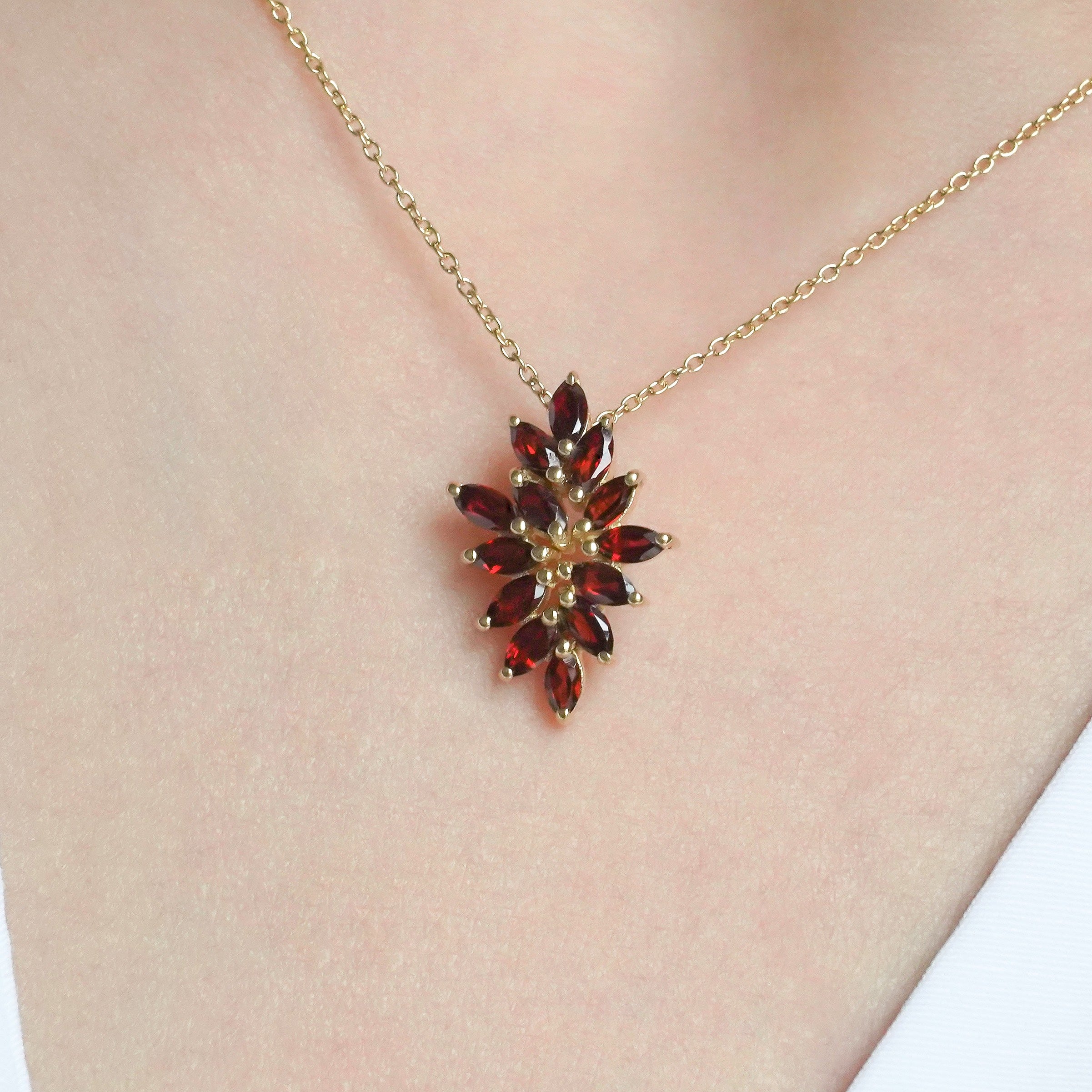 SZ16833 Necklace Silver 925 Garnet (Gold Plated)