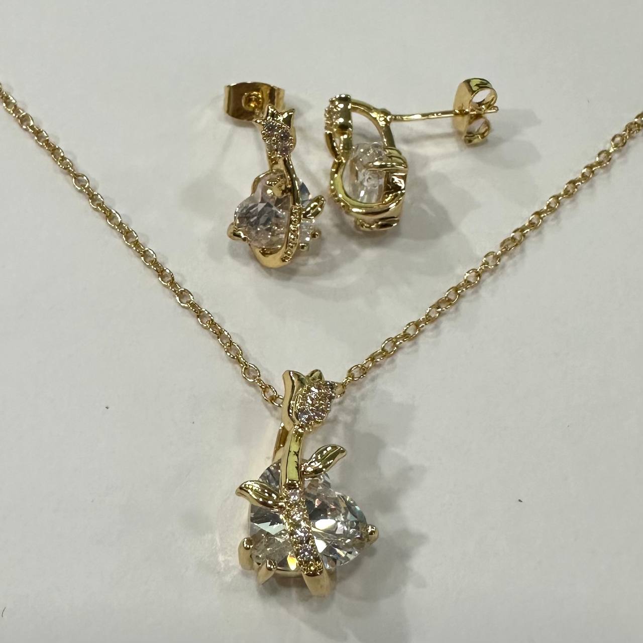 CC02213 Set 18 karat yellow gold plated Copper Cubic Zirconia