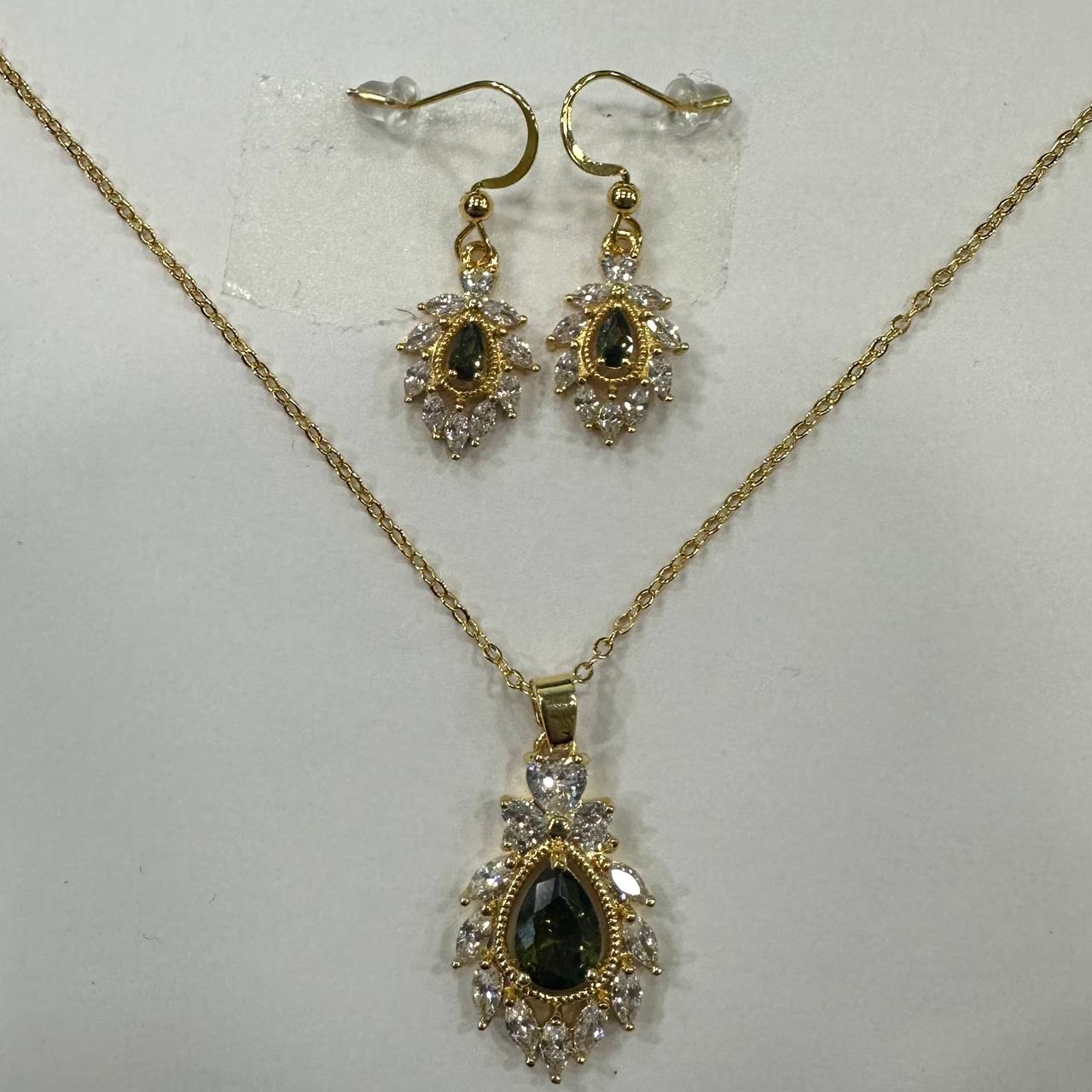 CC02235 Set 18K Yellow Gold Plated Brass Cubic Zirconia