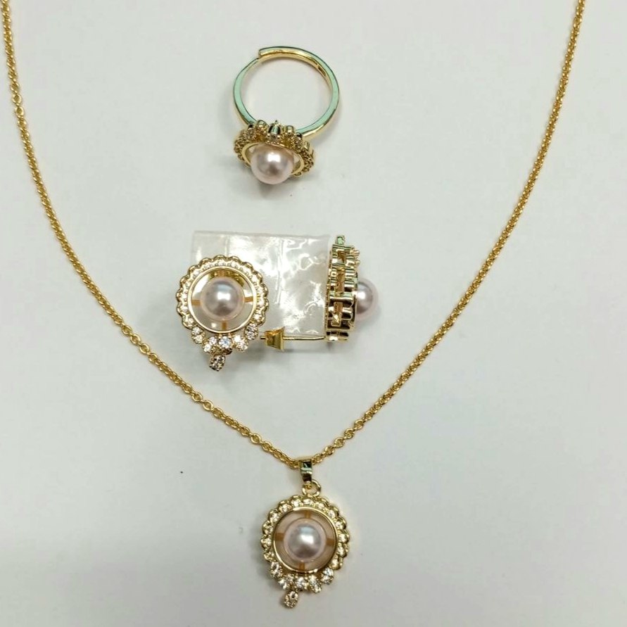 CC01848 Set 14K Yellow Gold Plated Copper Cubic Zirconia and Imitation Pearl