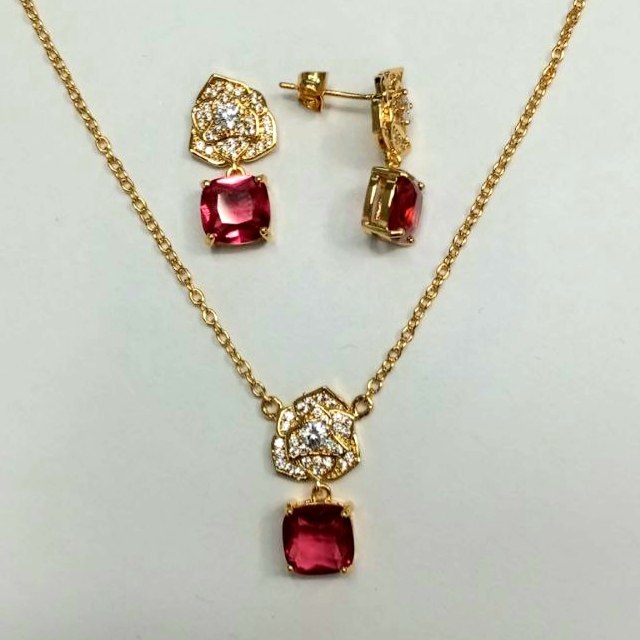 CC02036 Set 18K Yellow Gold Plated Copper Crystal