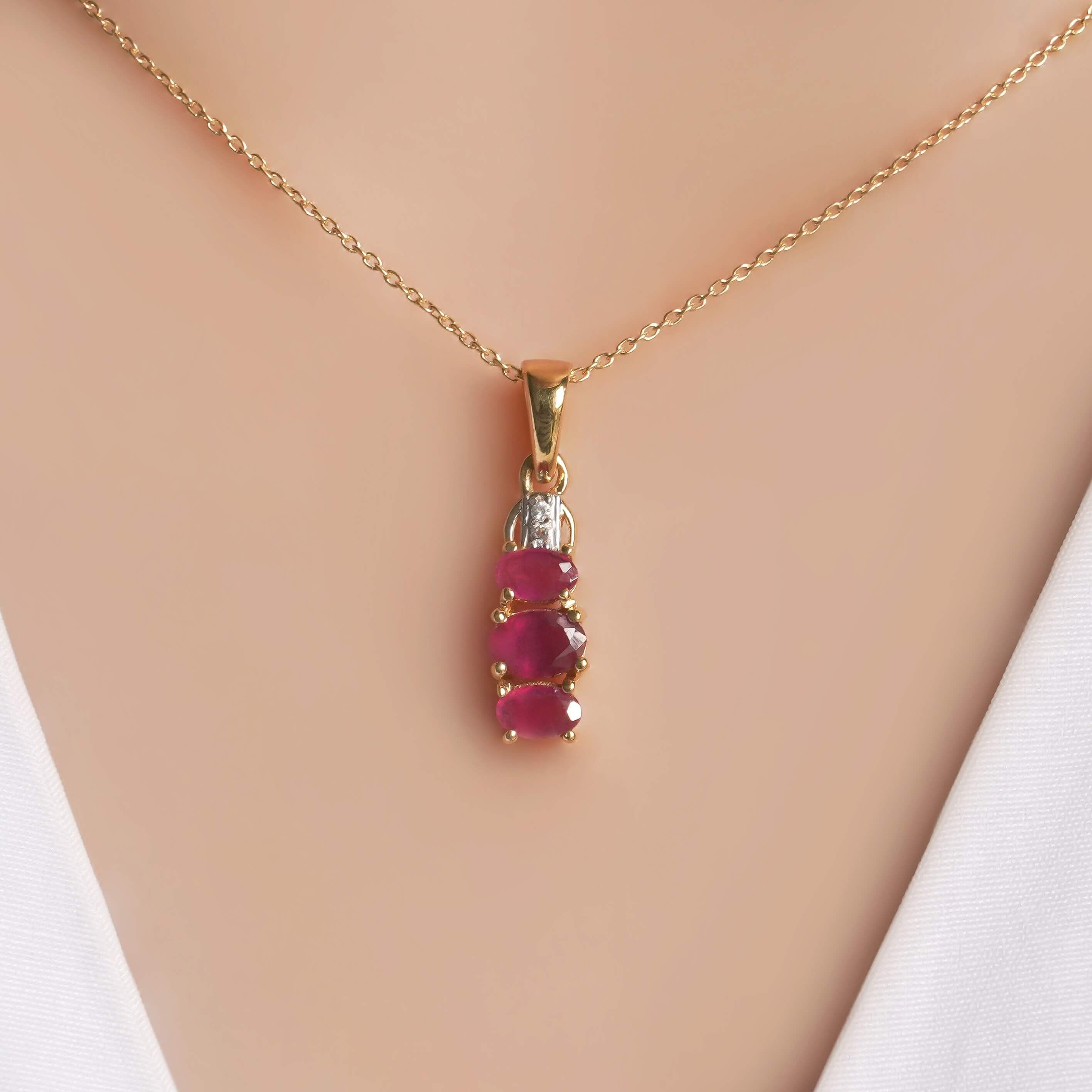 SZ14143 Necklace Silver 925 Ruby Longido White Topaz (Gold Plated)