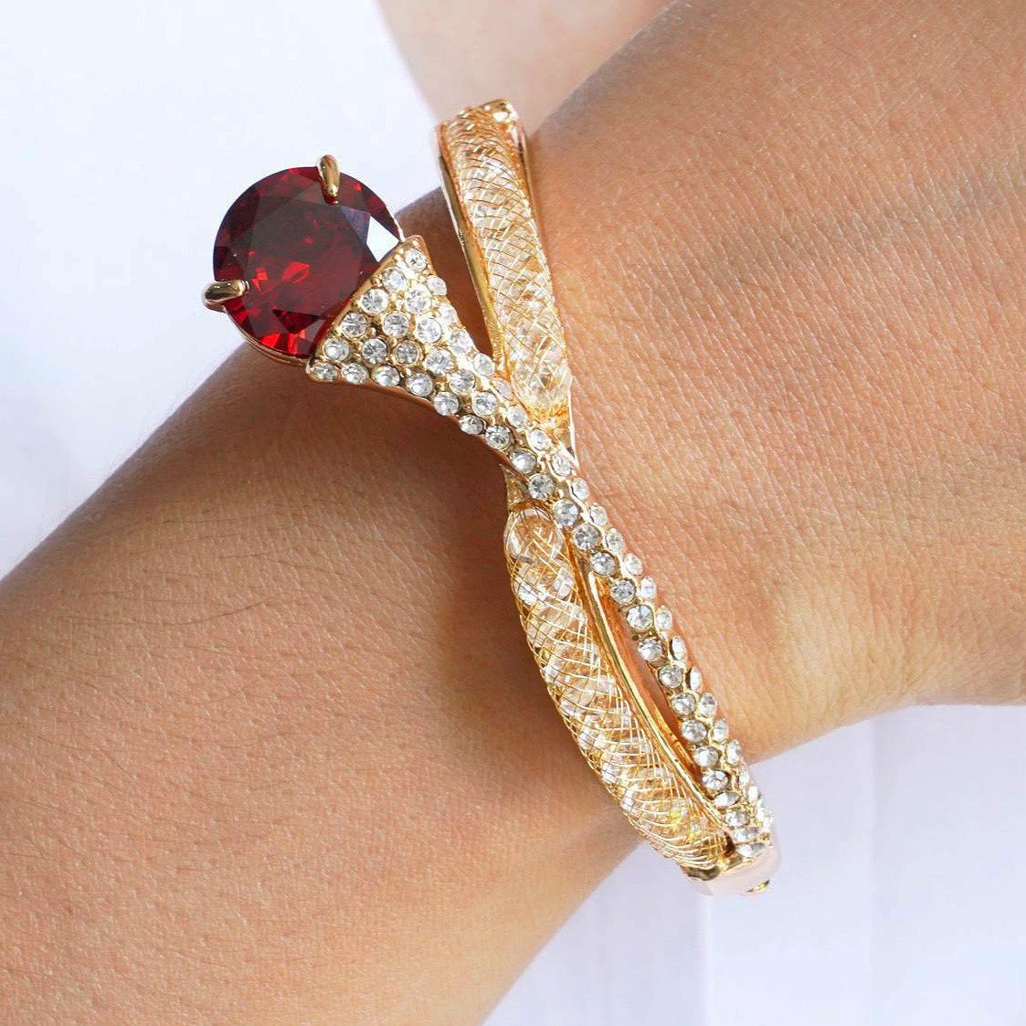 CC01231 Bracelet 18K Gold Plated Copper Crystal