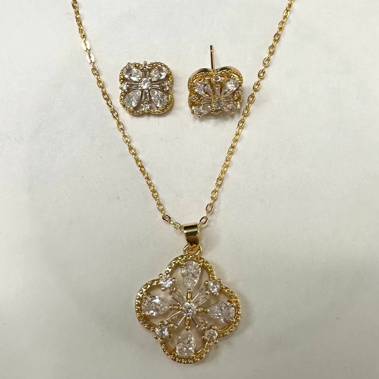 CC01461 Set 18K Gold Plated Brass Cubic Zirconia