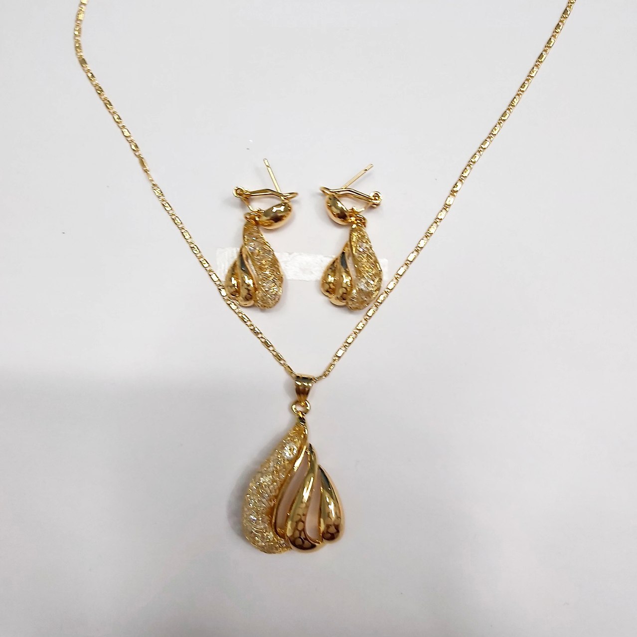 CC02031 Set 18K Gold Plated Copper Crystal