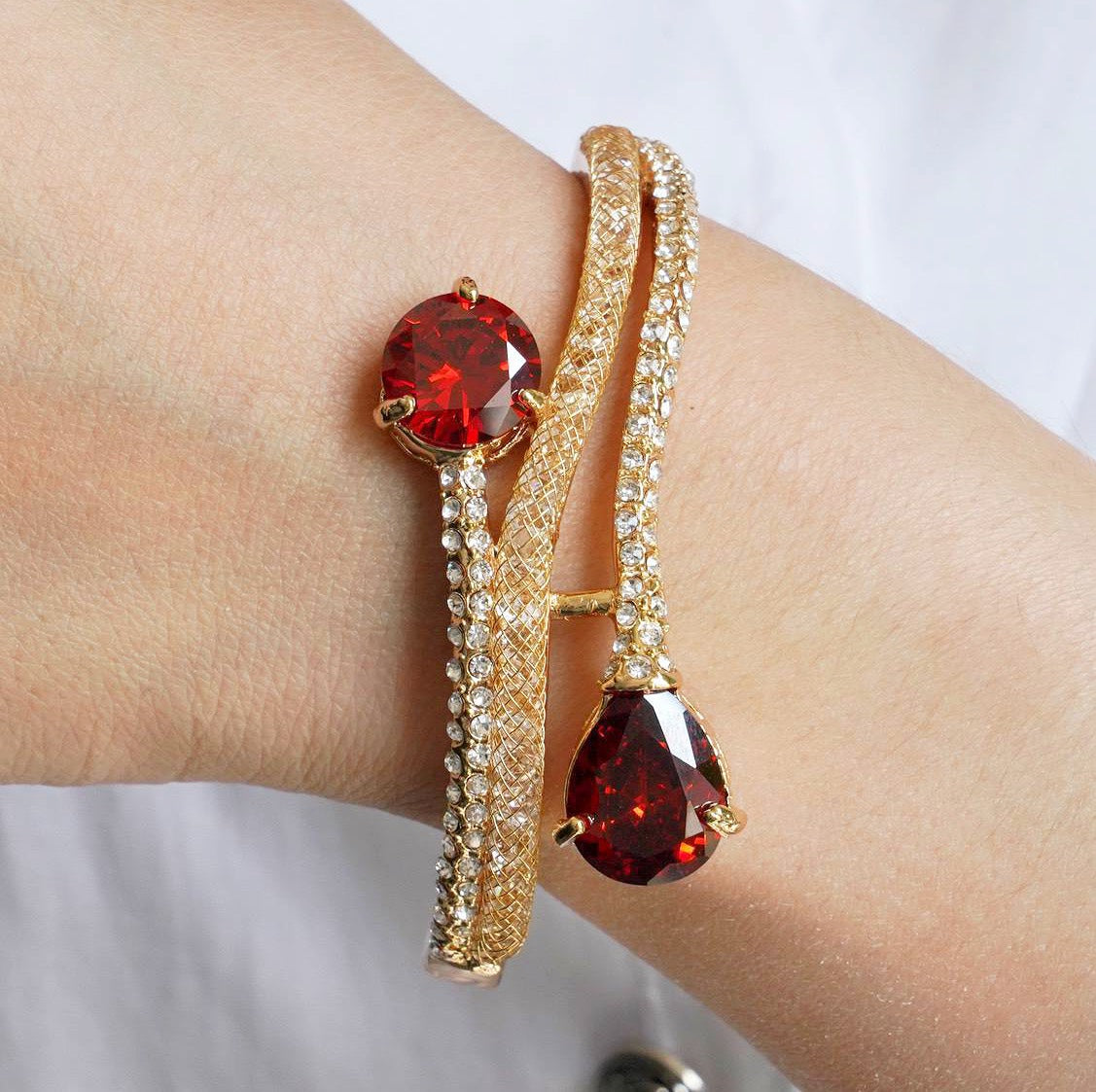 CC00907 Bracelet 18K Gold Plated Copper Crystal