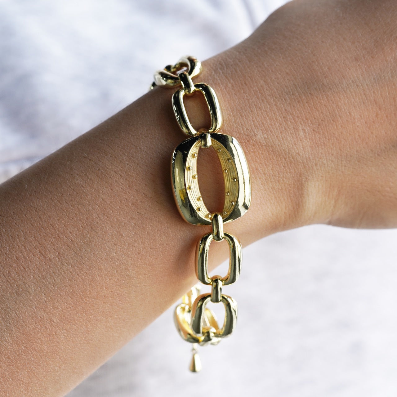 CC00624 Bracelet 18K gold plated Brass