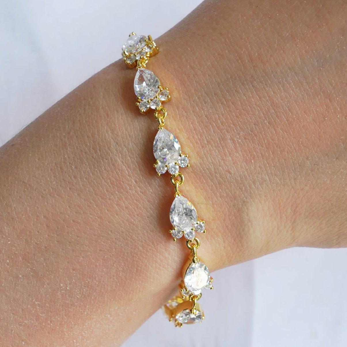 CC00987 Bracelet 18K Yellow Gold Plated Brass Cubic Zirconia