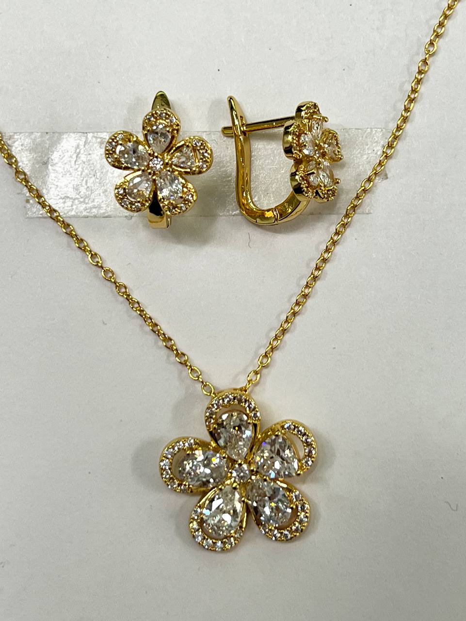 CC01826 Set 18K Yellow Gold Plated Copper Crystal